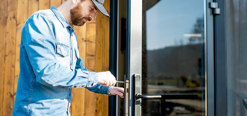 Frameless Glass Storefront Door Locks Replacement in North Bergen, NJ